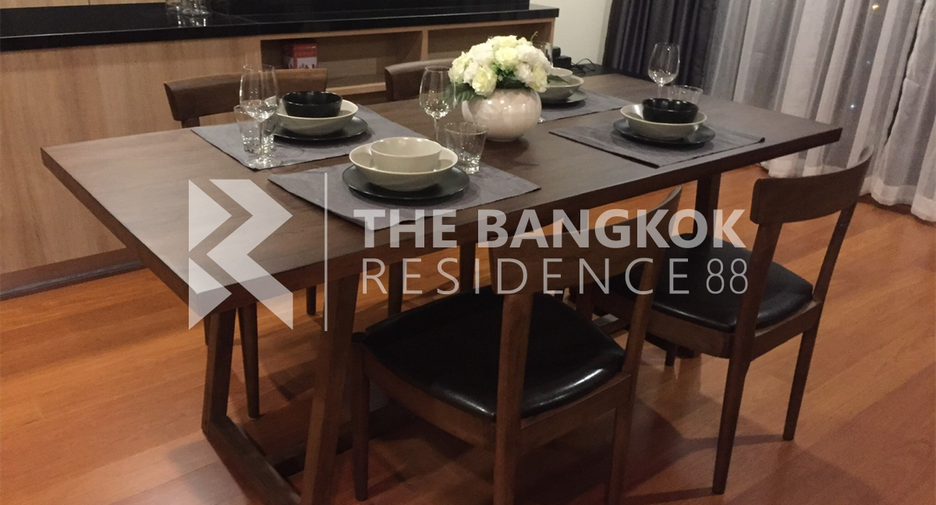 For rent 2 bedrooms condo in Yan Nawa, Bangkok