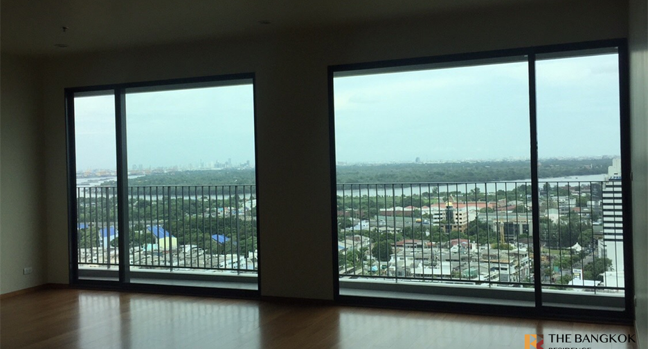 For rent 2 bedrooms condo in Yan Nawa, Bangkok