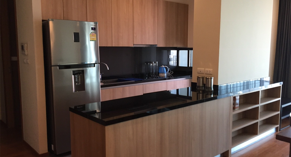 For rent 2 bedrooms condo in Yan Nawa, Bangkok