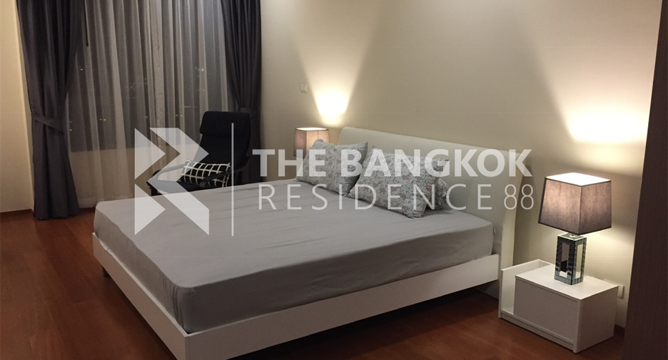 For rent 2 bedrooms condo in Yan Nawa, Bangkok