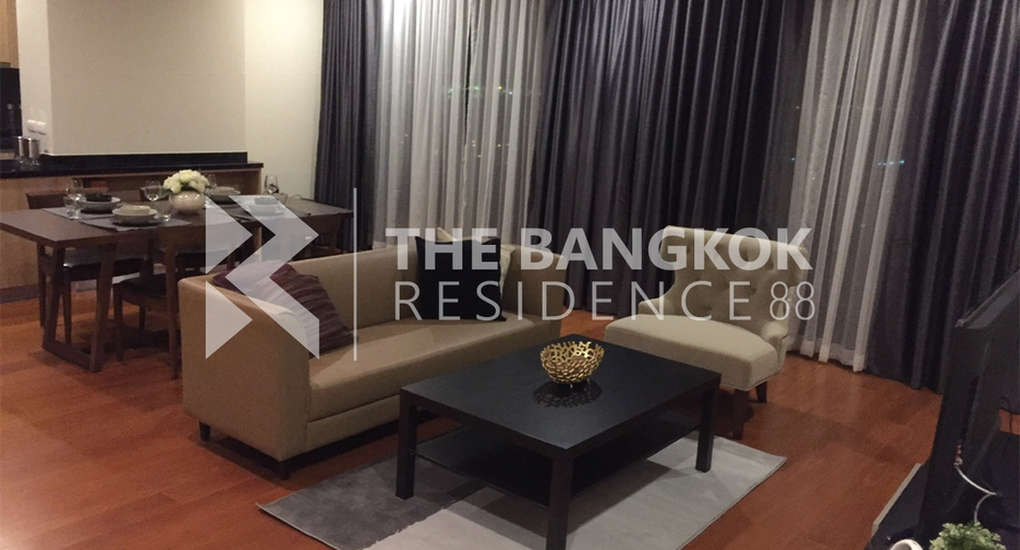 For rent 2 bedrooms condo in Yan Nawa, Bangkok