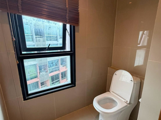 For rent 2 bedrooms condo in Huai Khwang, Bangkok