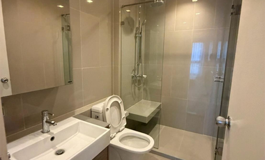 À vendre 2 chambres condo à Huai Khwang, Bangkok