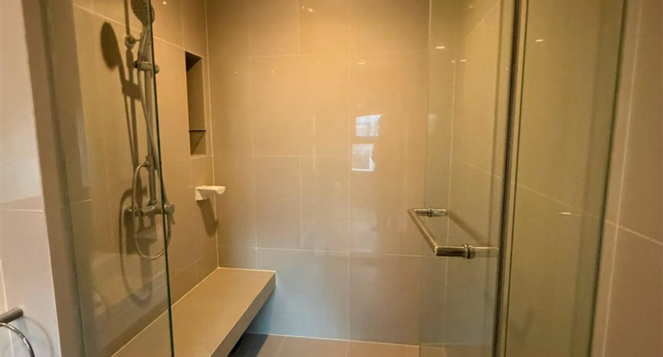 For sale 2 bedrooms condo in Huai Khwang, Bangkok