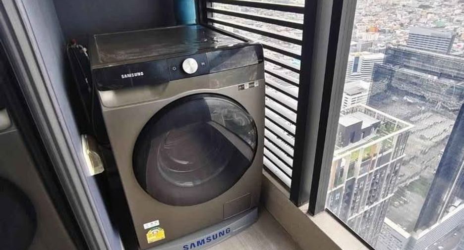 For rent 1 bed condo in Huai Khwang, Bangkok