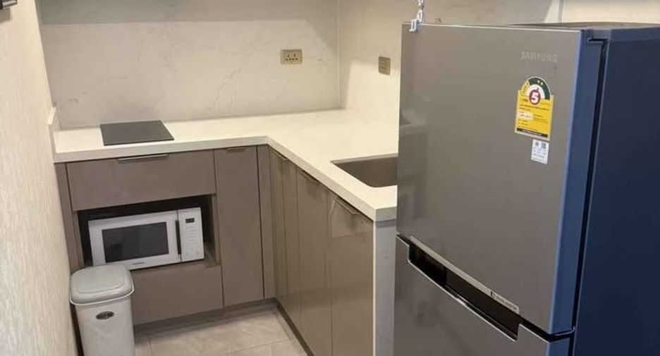 For rent 1 bed condo in Huai Khwang, Bangkok