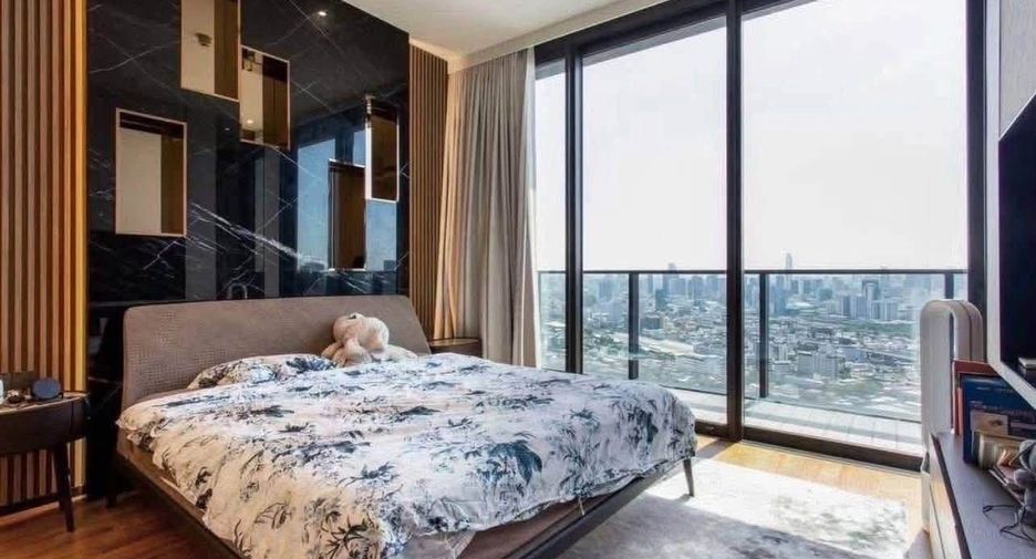For rent 4 bedrooms condo in Khlong San, Bangkok