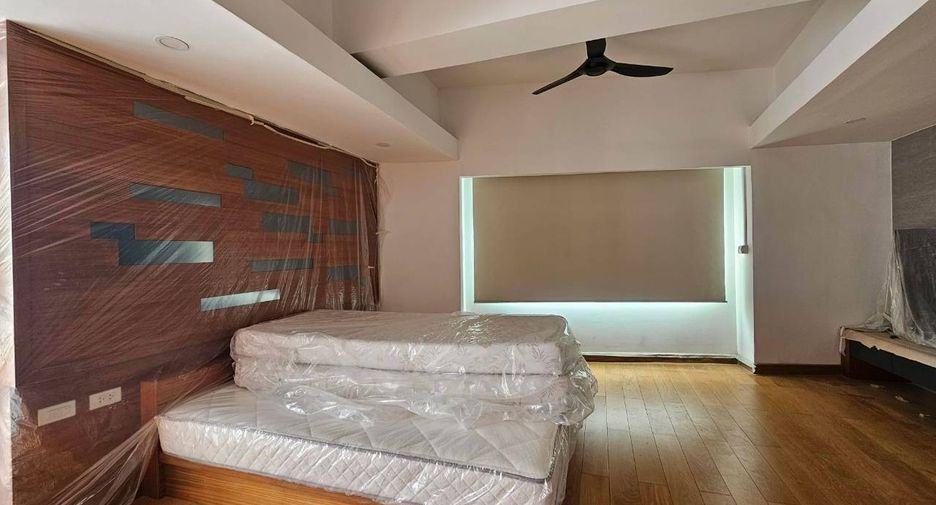 Condo en alquiler de 2 habitaciones en Khlong Toei, Bangkok