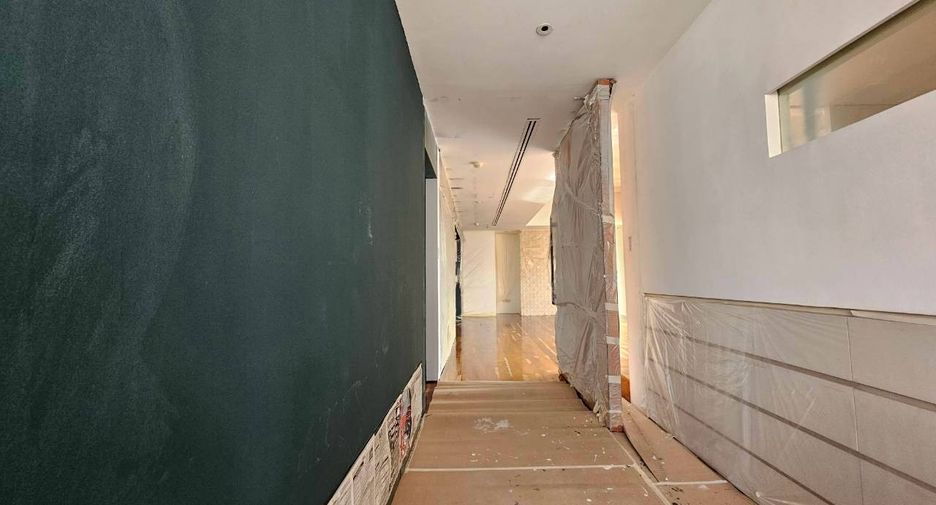 Condo en alquiler de 2 habitaciones en Khlong Toei, Bangkok