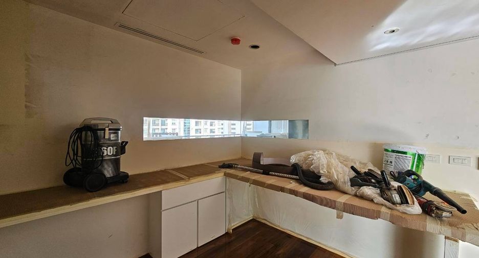 Condo en alquiler de 2 habitaciones en Khlong Toei, Bangkok