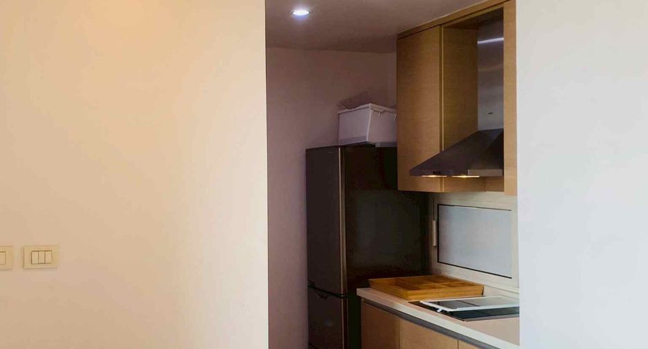 For rent 2 ベッドルーム condo in Sathon, Bangkok