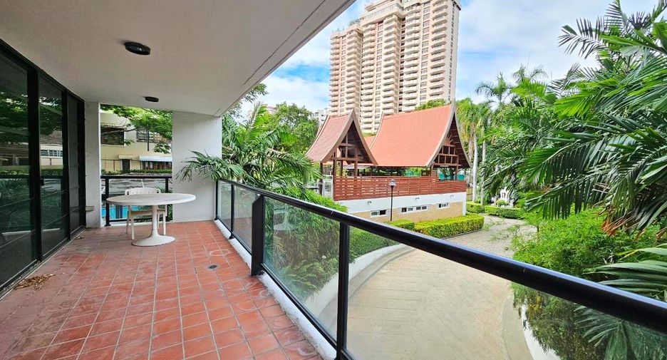 Condo en alquiler de 4 habitaciones en Sathon, Bangkok