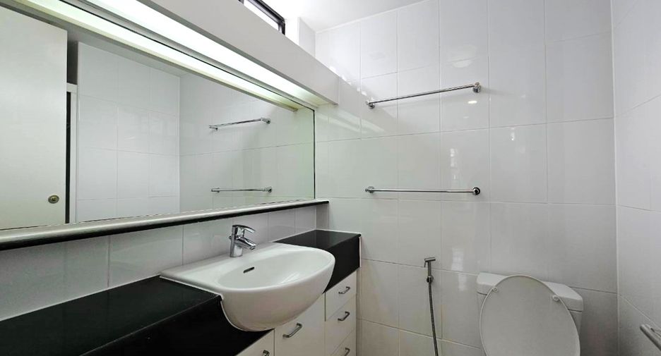 Condo en alquiler de 4 habitaciones en Sathon, Bangkok