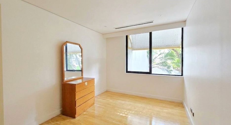 Condo en alquiler de 4 habitaciones en Sathon, Bangkok