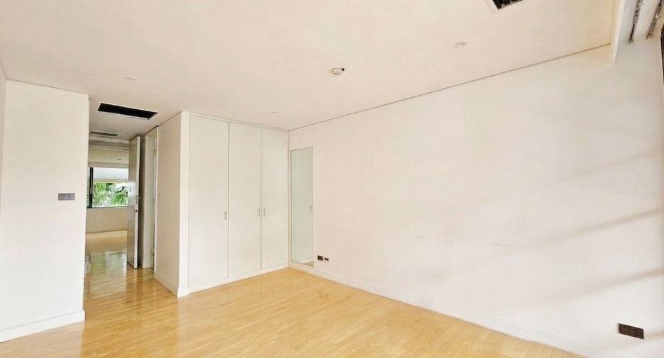 Condo en alquiler de 4 habitaciones en Sathon, Bangkok