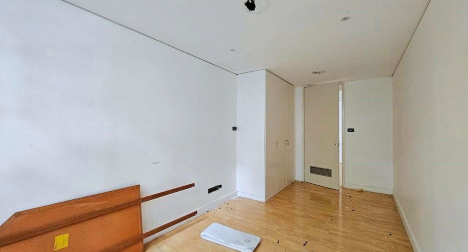 Condo en alquiler de 4 habitaciones en Sathon, Bangkok