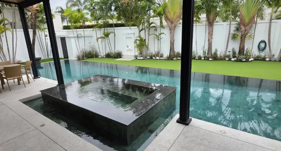 Villa zum Kauf mit 6 Zimmer in Bang Lamung, Chonburi