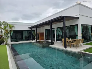 Villa zum Kauf mit 6 Zimmer in Bang Lamung, Chonburi