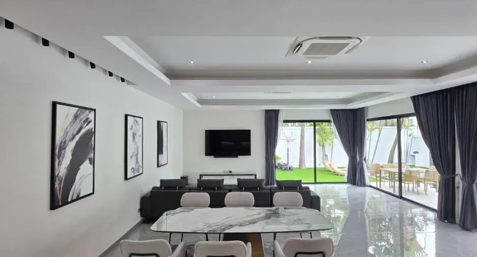 Villa zum Kauf mit 6 Zimmer in Bang Lamung, Chonburi