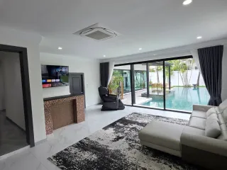 Villa zum Kauf mit 6 Zimmer in Bang Lamung, Chonburi