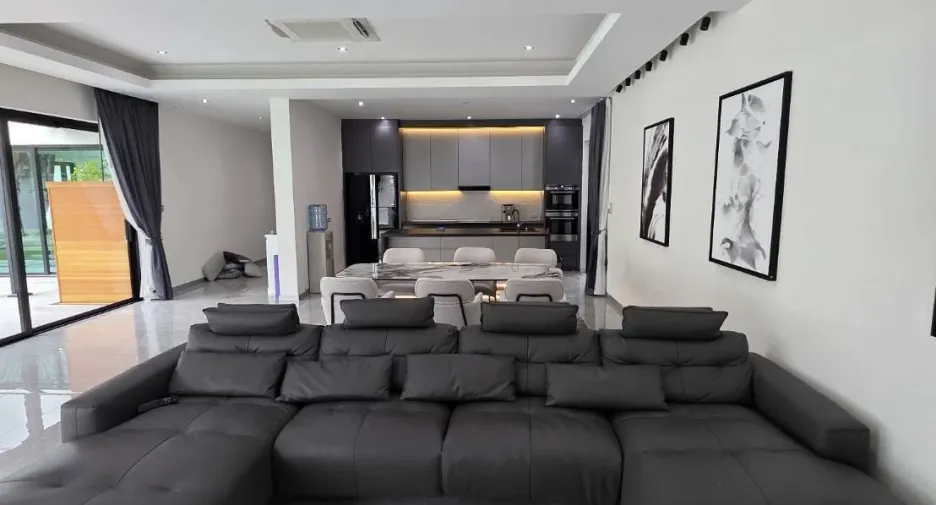 Villa zum Kauf mit 6 Zimmer in Bang Lamung, Chonburi