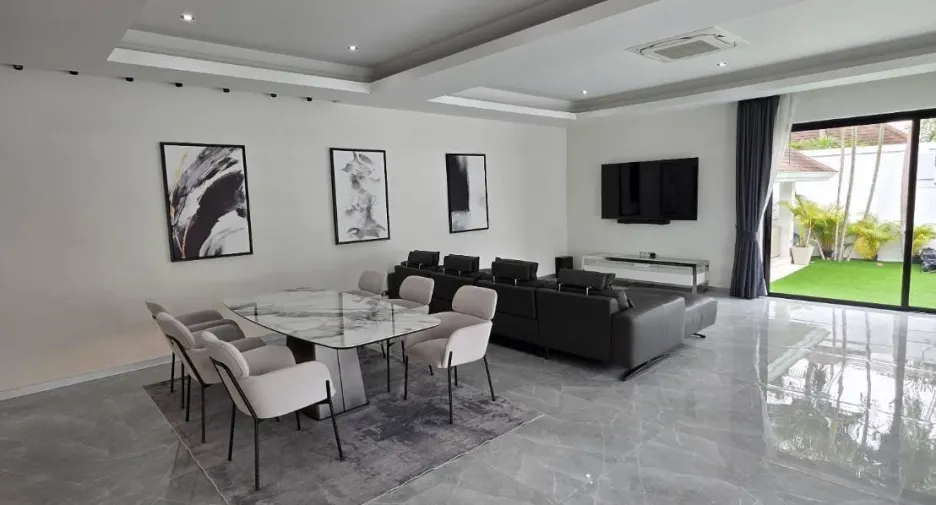 Villa zum Kauf mit 6 Zimmer in Bang Lamung, Chonburi