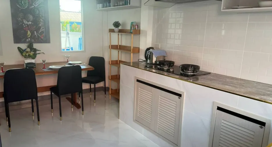 Casa en alquiler de 2 habitaciones en Bang Lamung, Chonburi