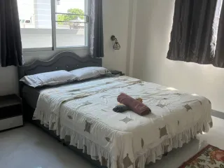 Casa en alquiler de 2 habitaciones en Bang Lamung, Chonburi