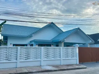 Villa zum Kauf mit 4 Zimmer in Bang Lamung, Chonburi