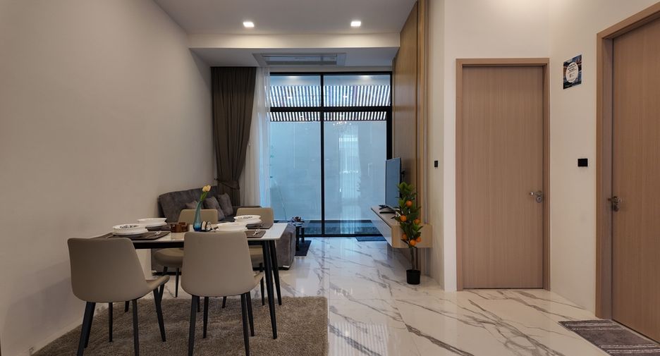 Casa adosada en venta de 4 habitaciones en Bang Lamung, Chonburi