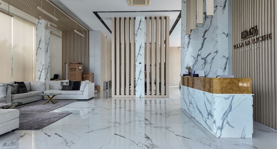 Casa adosada en venta de 4 habitaciones en Bang Lamung, Chonburi
