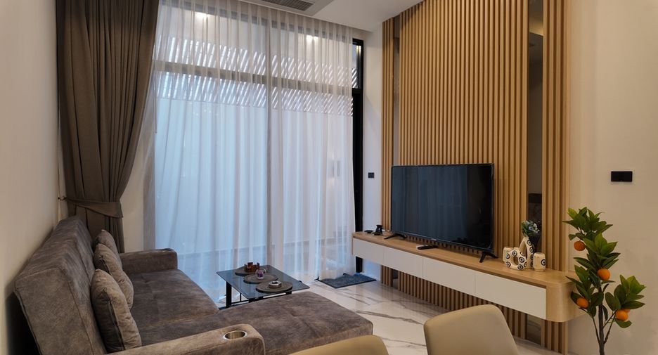 Casa adosada en venta de 4 habitaciones en Bang Lamung, Chonburi