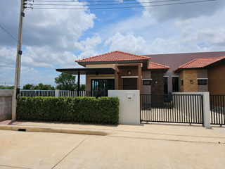 出售 3 卧室 独立屋 在 Pran Buri, 班武里府