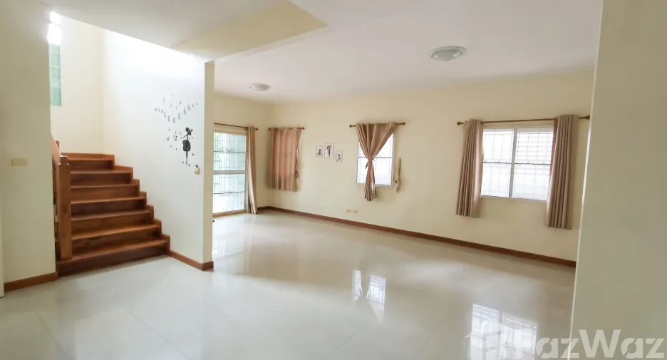 For sale 4 bedrooms house in Khlong Luang, Pathum Thani