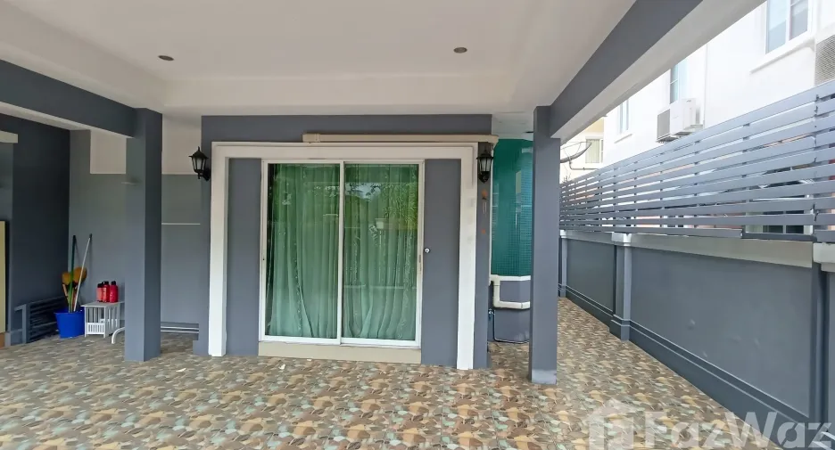 For sale 4 bedrooms house in Khlong Luang, Pathum Thani