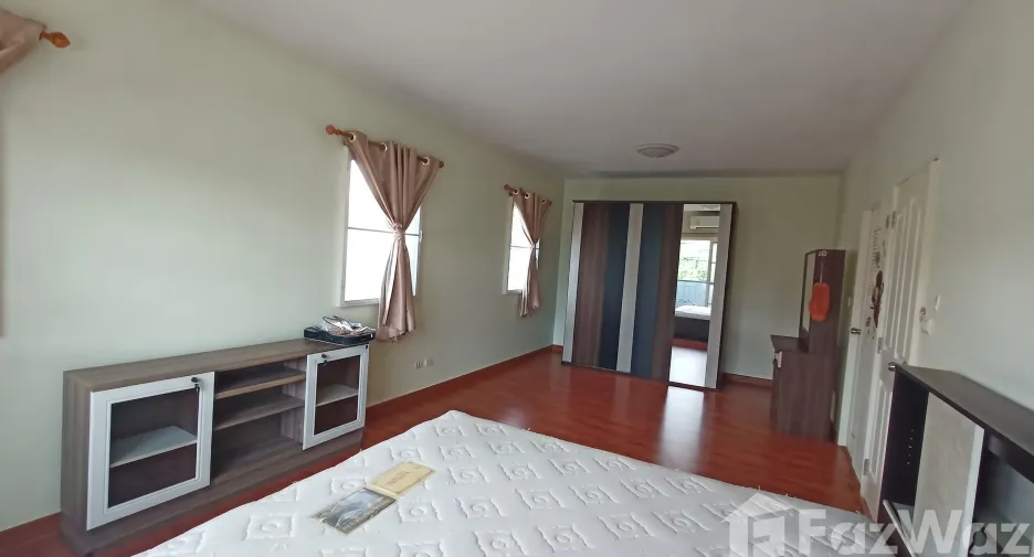 For sale 4 bedrooms house in Khlong Luang, Pathum Thani