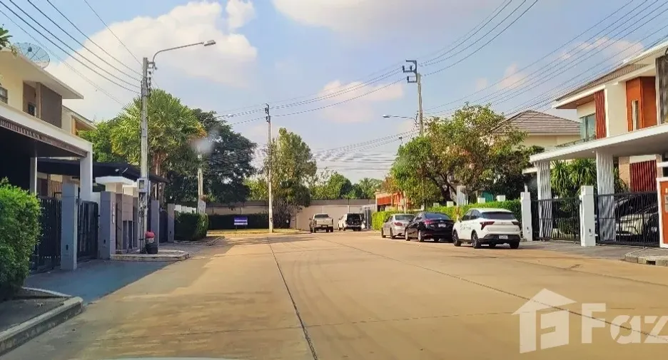 For sale 5 bedrooms house in Pak Kret, Nonthaburi