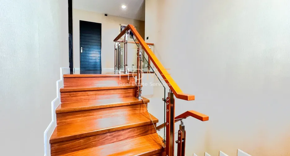For sale 5 bedrooms house in Pak Kret, Nonthaburi