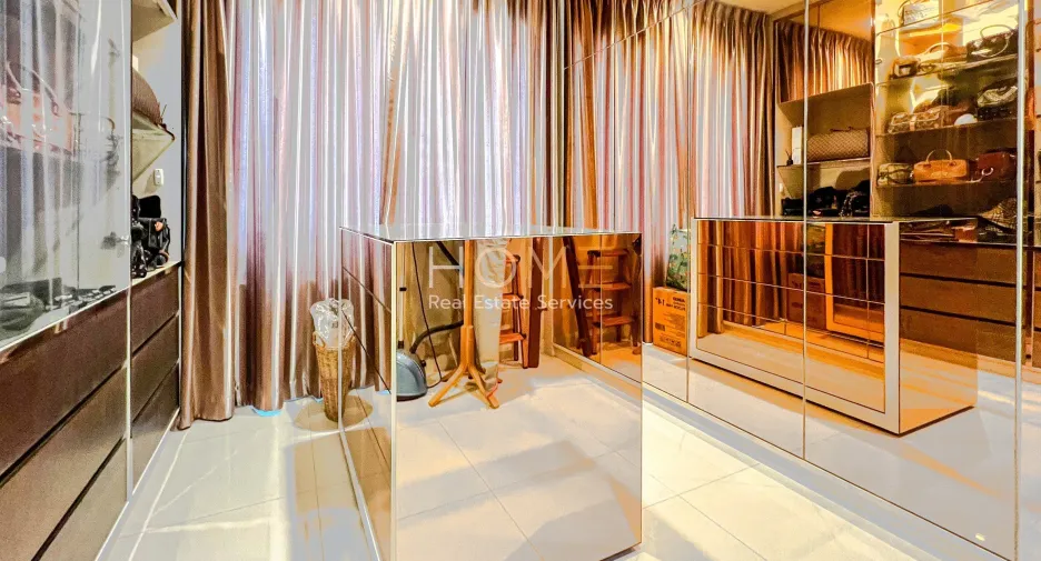 For sale 5 bedrooms house in Pak Kret, Nonthaburi