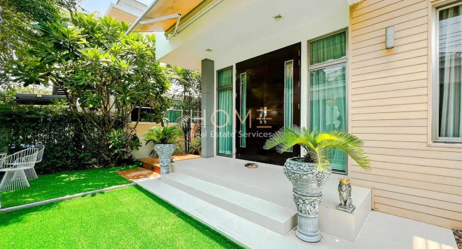 For sale 5 bedrooms house in Pak Kret, Nonthaburi