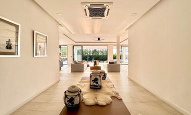 Продажа 4 спальни вилла в Huay Yai, Паттайя