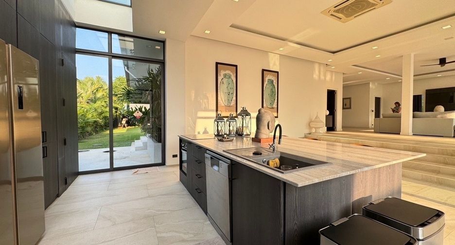Продажа 4 спальни вилла в Huay Yai, Паттайя
