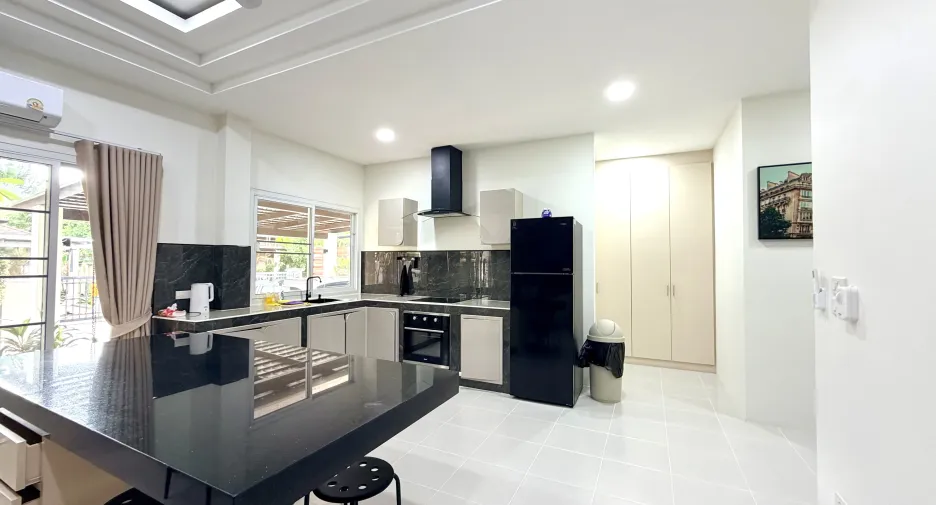Villa en venta y en alquiler de 4 habitaciones en Mueang Phuket, Phuket