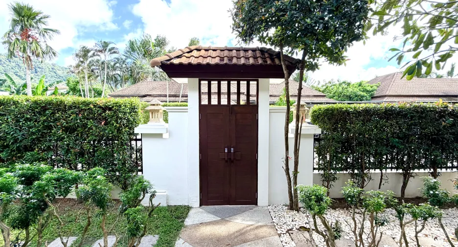 Villa en venta y en alquiler de 4 habitaciones en Mueang Phuket, Phuket