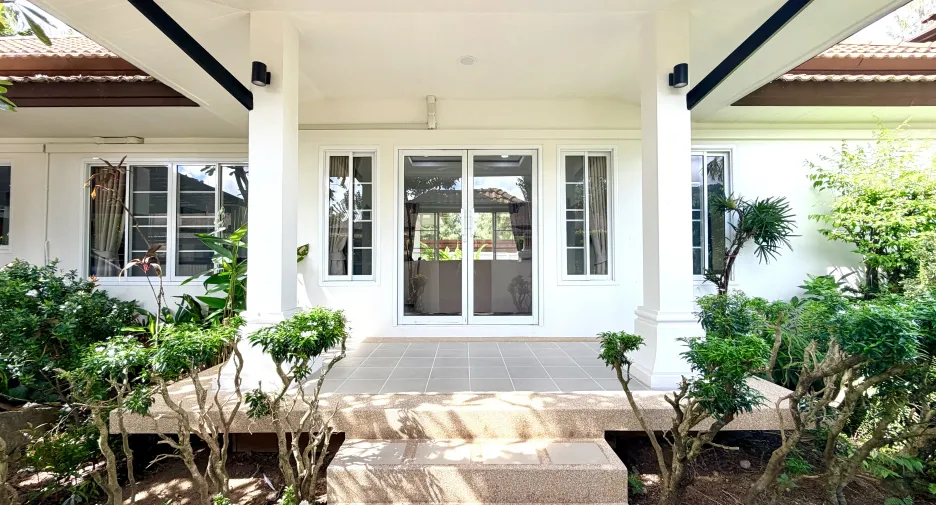 Villa en venta y en alquiler de 4 habitaciones en Mueang Phuket, Phuket
