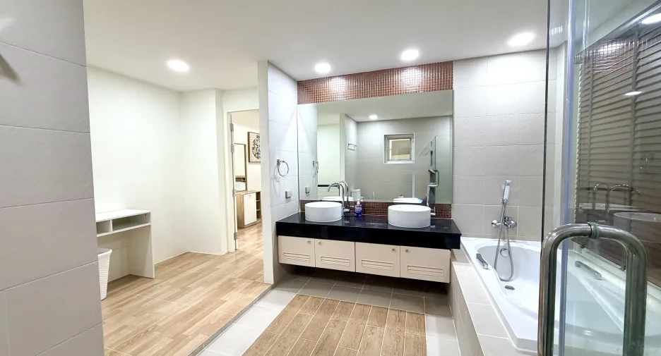Villa en venta y en alquiler de 4 habitaciones en Mueang Phuket, Phuket