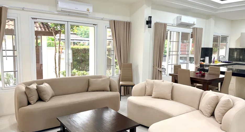Villa en venta y en alquiler de 4 habitaciones en Mueang Phuket, Phuket