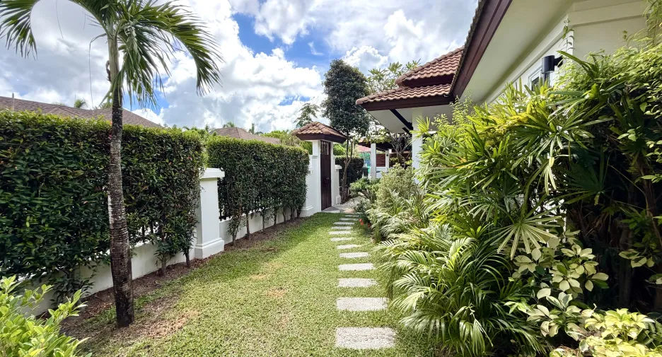 Villa en venta y en alquiler de 4 habitaciones en Mueang Phuket, Phuket
