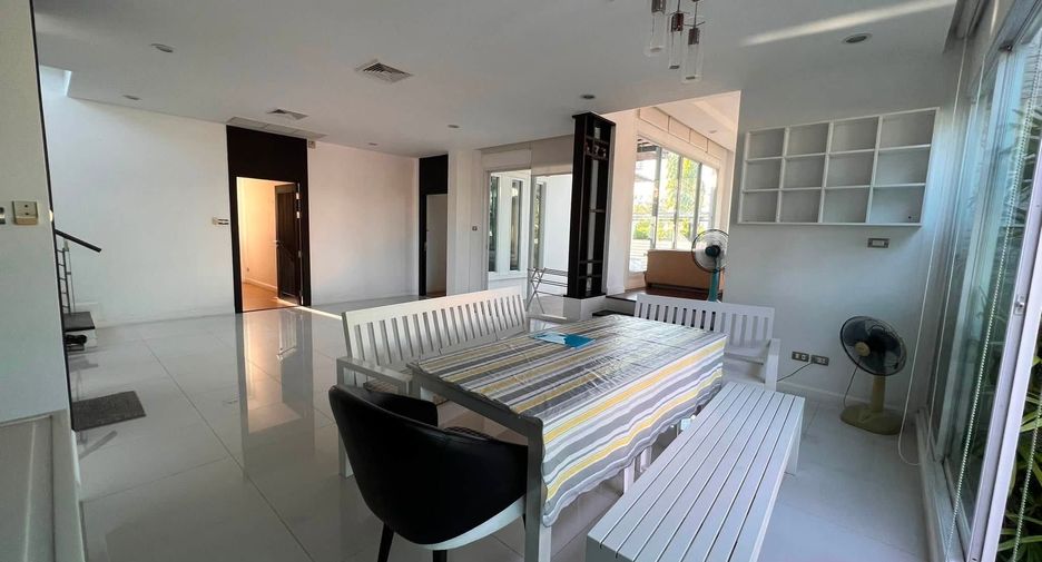 For rent 3 bedrooms villa in Hua Hin, Prachuap Khiri Khan