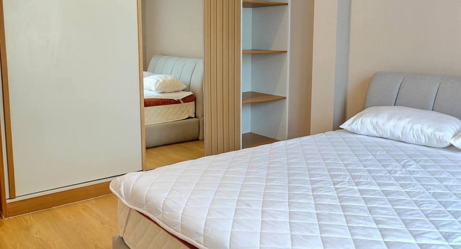 For rent 4 bedrooms house in Mueang Chiang Mai, Chiang Mai